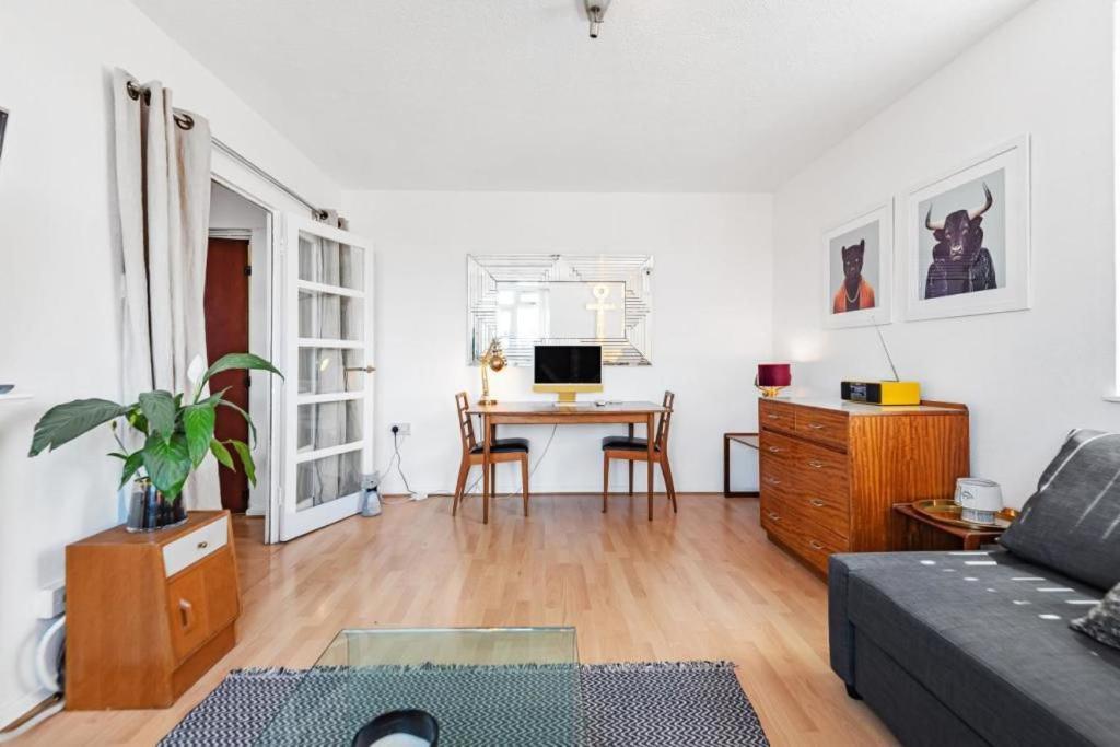 Flat 13 Londra